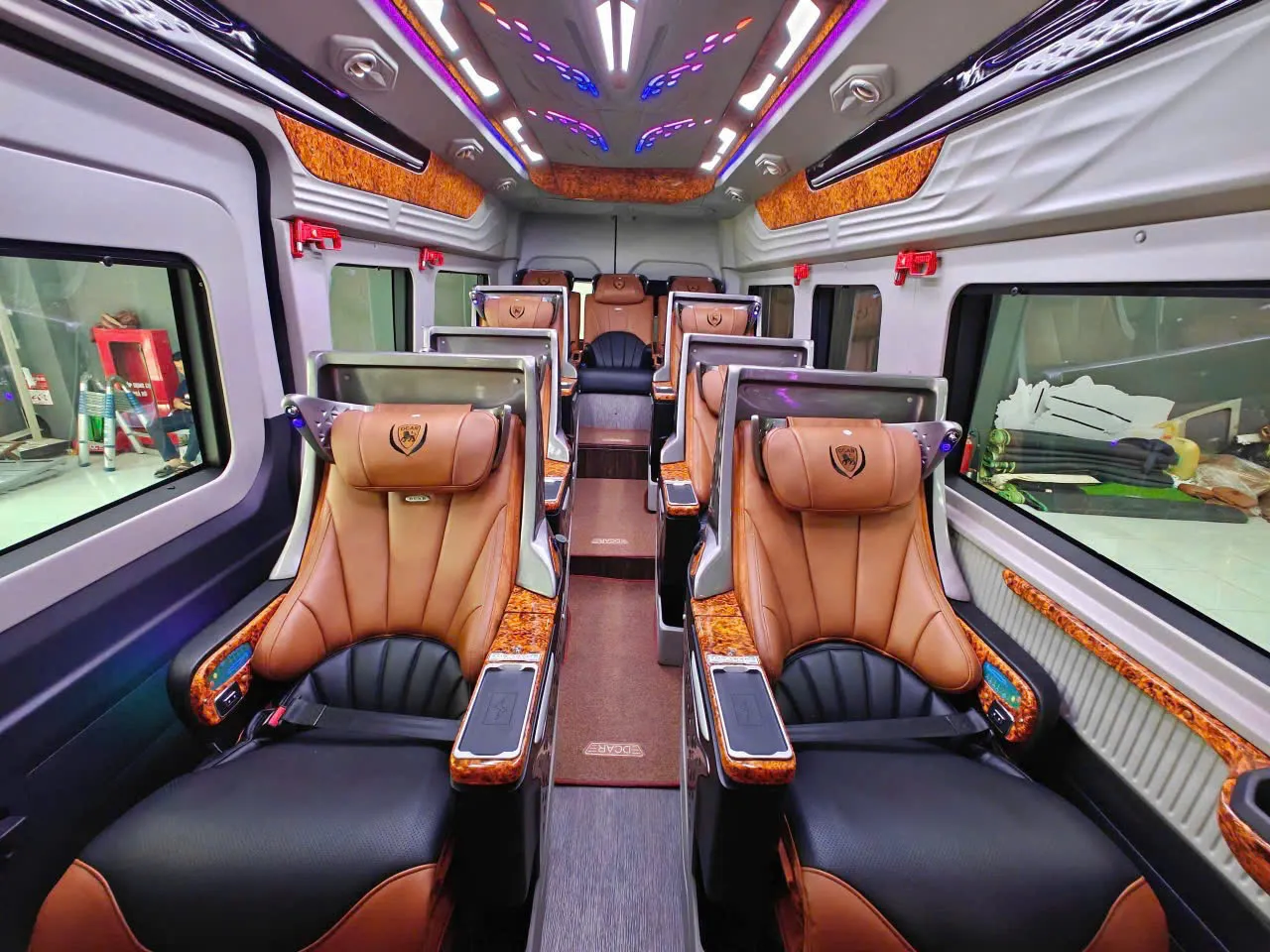 Thuê Xe Limousine 12 Chỗ