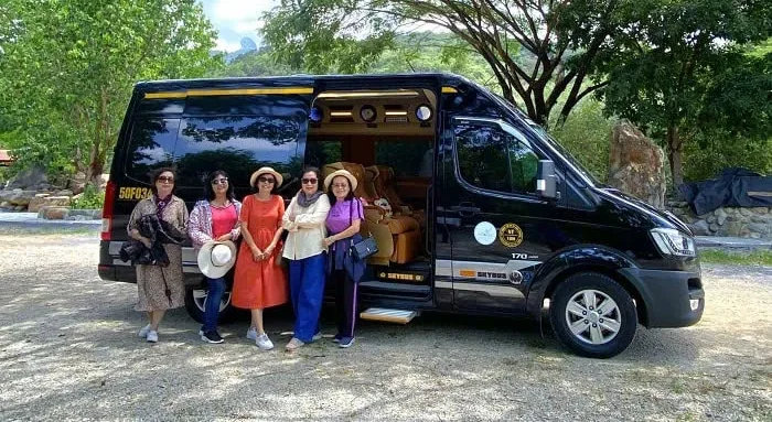 thuê xe Limousine